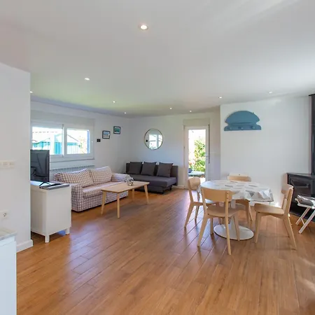 Tolombreo Casa Chuchi * كوذِييرو